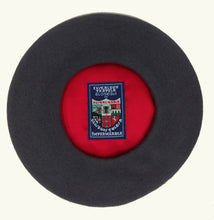 Cargar imagen en el visor de la galería, Boina Vasca Txapela Elosegui Txapeldun 100% lana merino australiana impermeabilizada